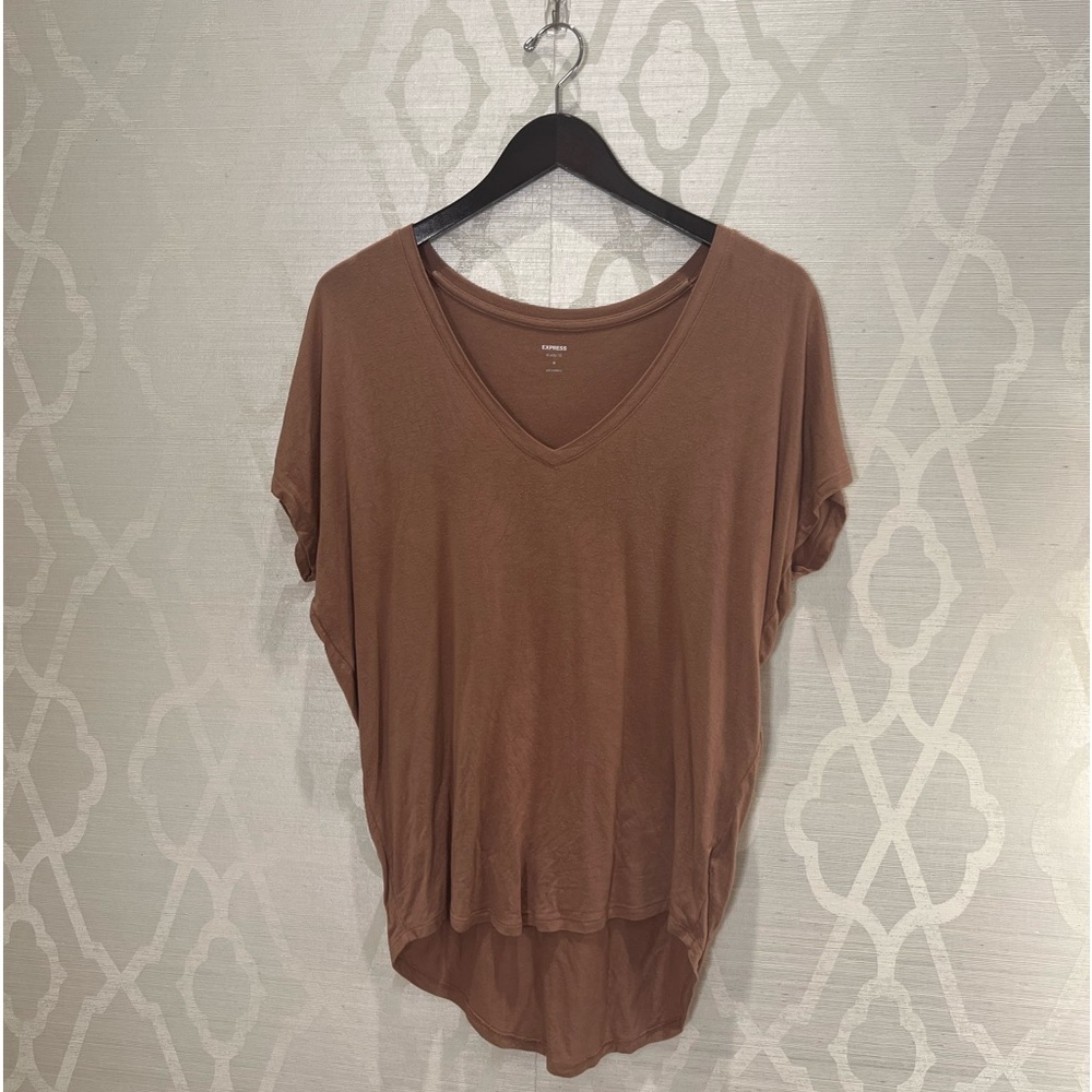 Express Relaxed V-Neck Tee